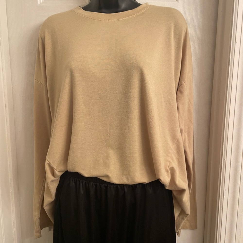SNOGA everyday tee athletic long sleeve shirt M/L